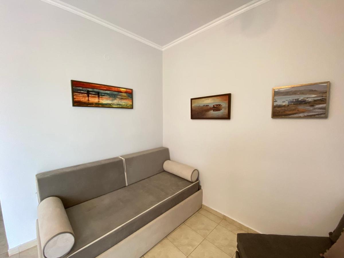 Caviro Apartment Moudhros Luaran gambar