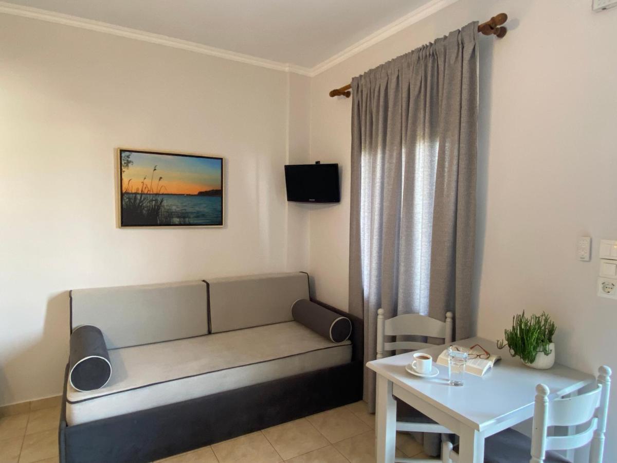 Caviro Apartment Moudhros Luaran gambar